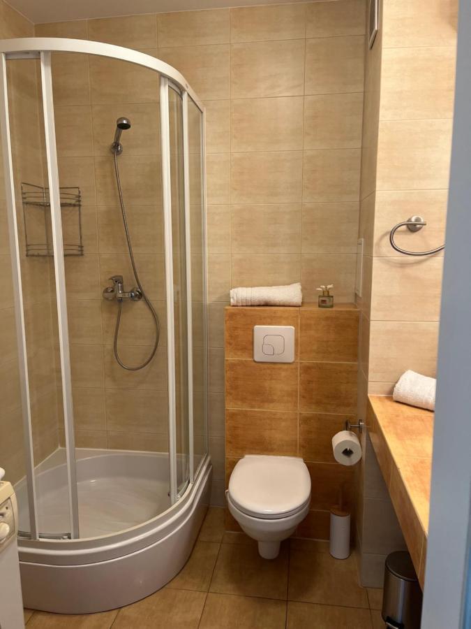 Apartament Z Garazem I Ogrodem Kołobrzeg Exterior foto
