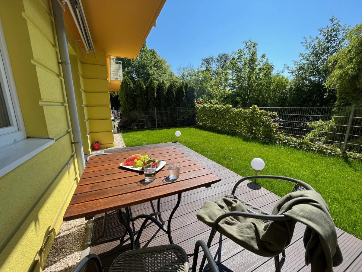 Apartament Z Garazem I Ogrodem Kołobrzeg Exterior foto